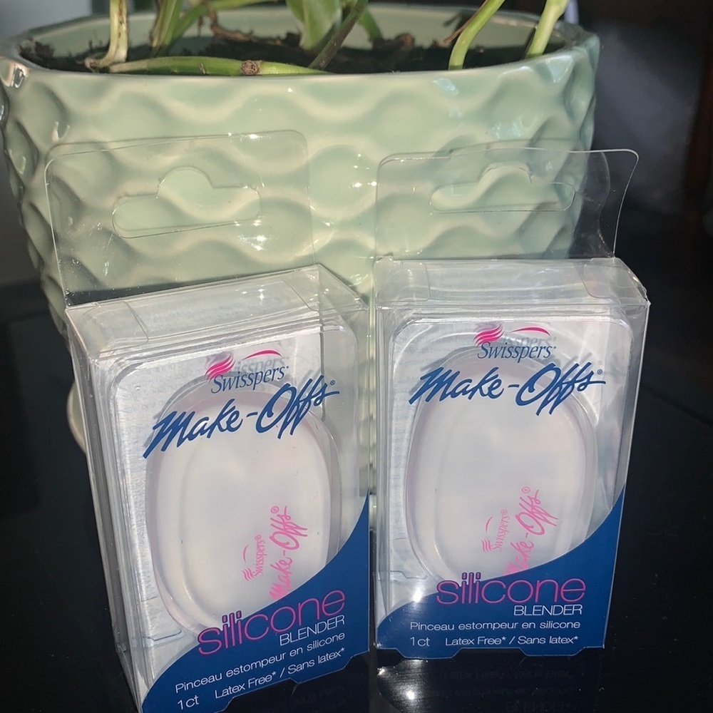 FREE with Purchase 2pc Swisspers Make-offs Silicone Blender Latex Free